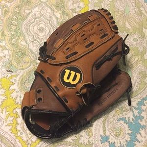 Wilson softball mitt